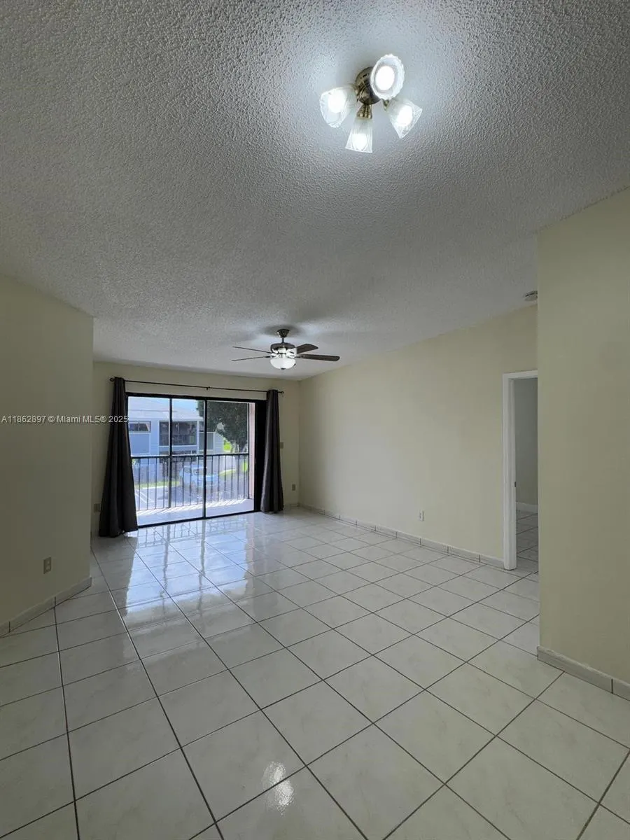9707 Hammocks Blvd, #205