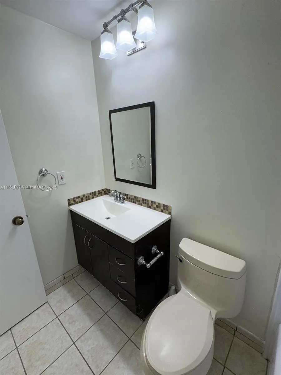 9707 Hammocks Blvd, #205