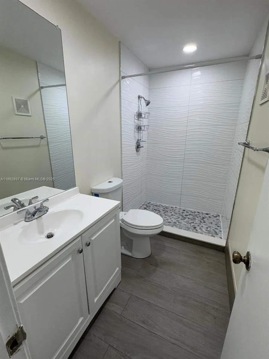 9707 Hammocks Blvd, #205