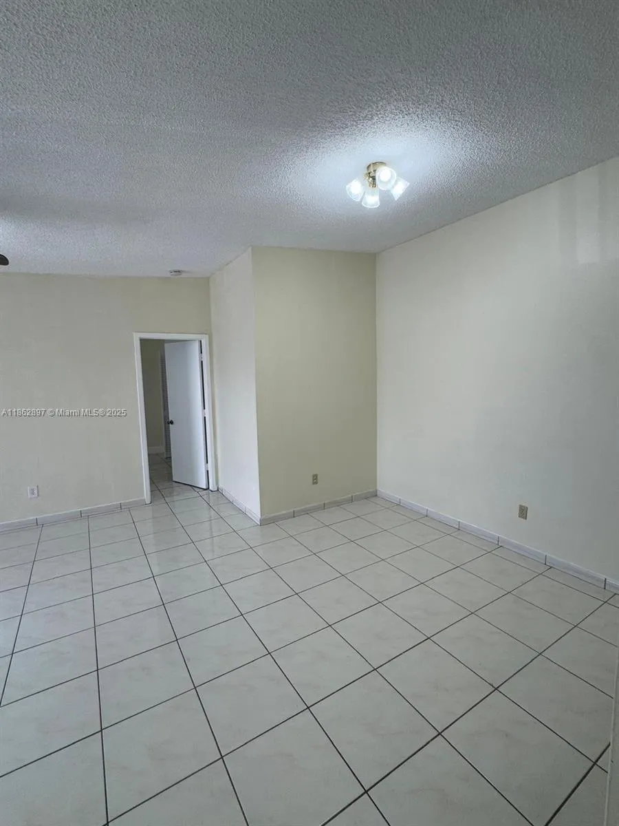9707 Hammocks Blvd, #205