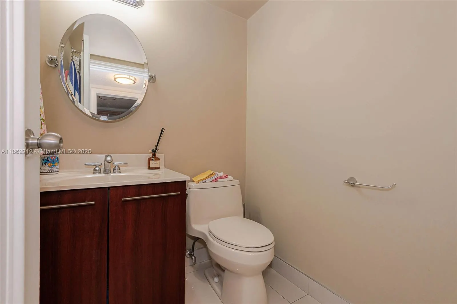 3725 S Ocean Dr, #1221