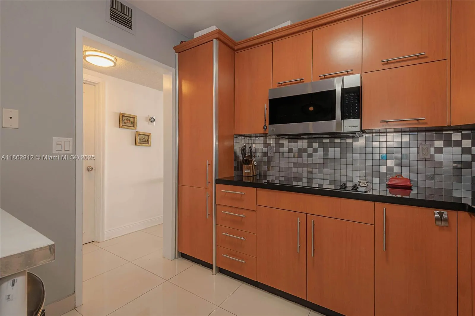 3725 S Ocean Dr, #1221