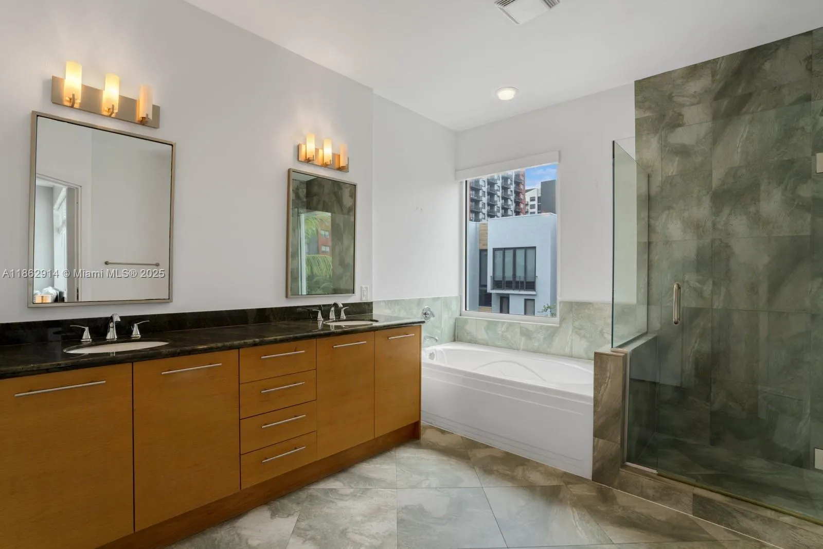 315 NE 7 ST, #315