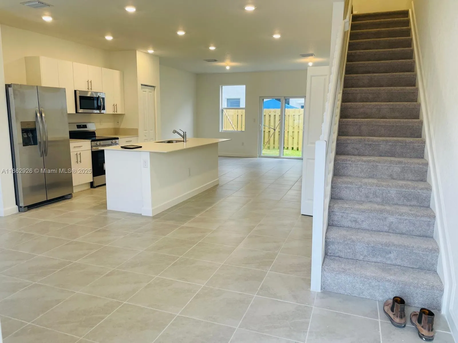160 SE 10th Ave, #0
