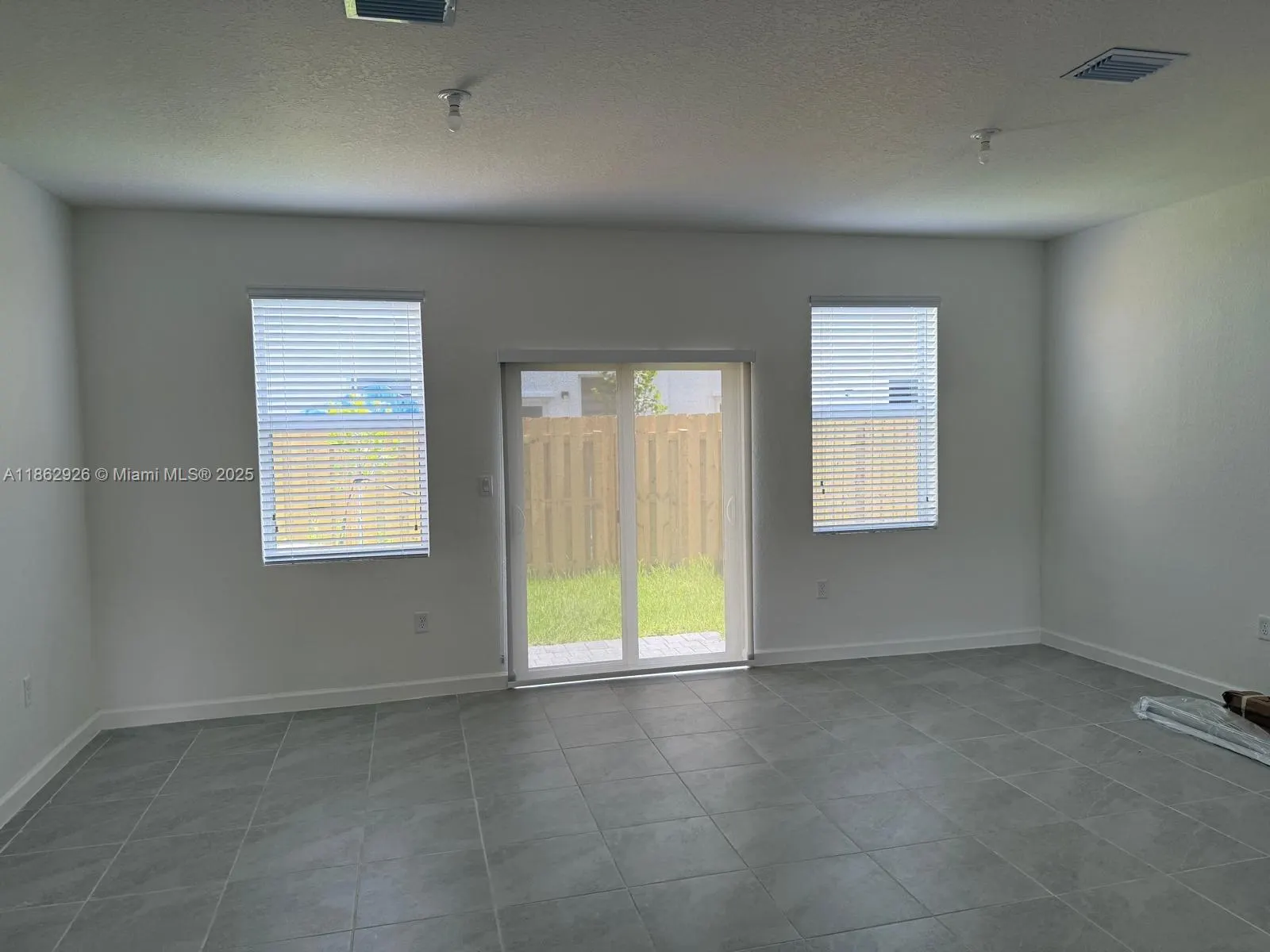 160 SE 10th Ave, #0
