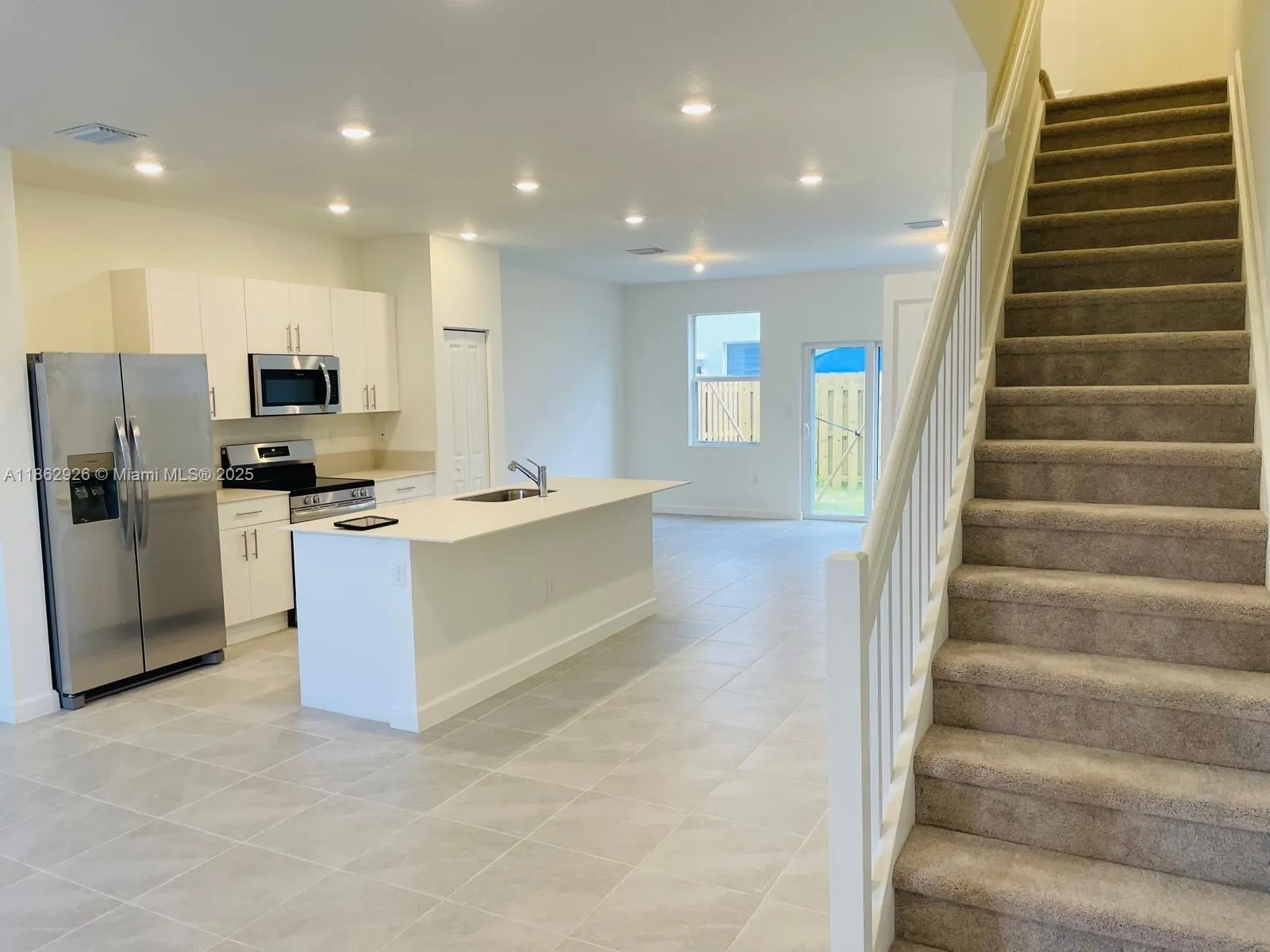 160 SE 10th Ave, #0