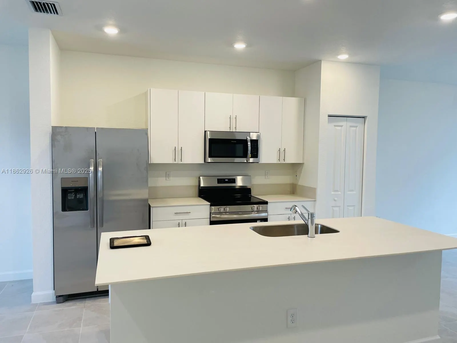 160 SE 10th Ave, #0