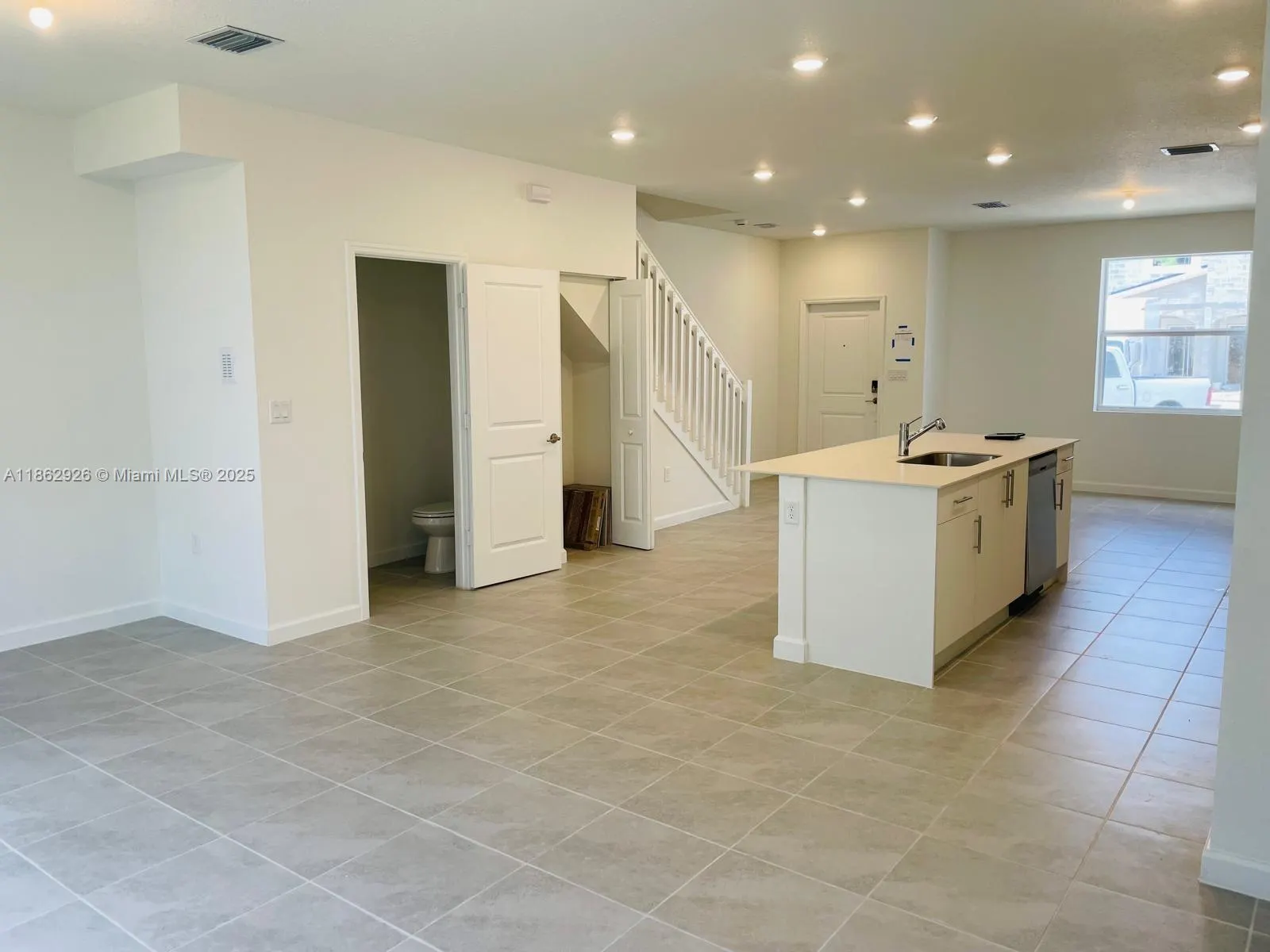 160 SE 10th Ave, #0