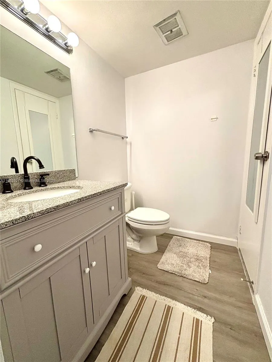 20301 W Country Club Dr, #1025