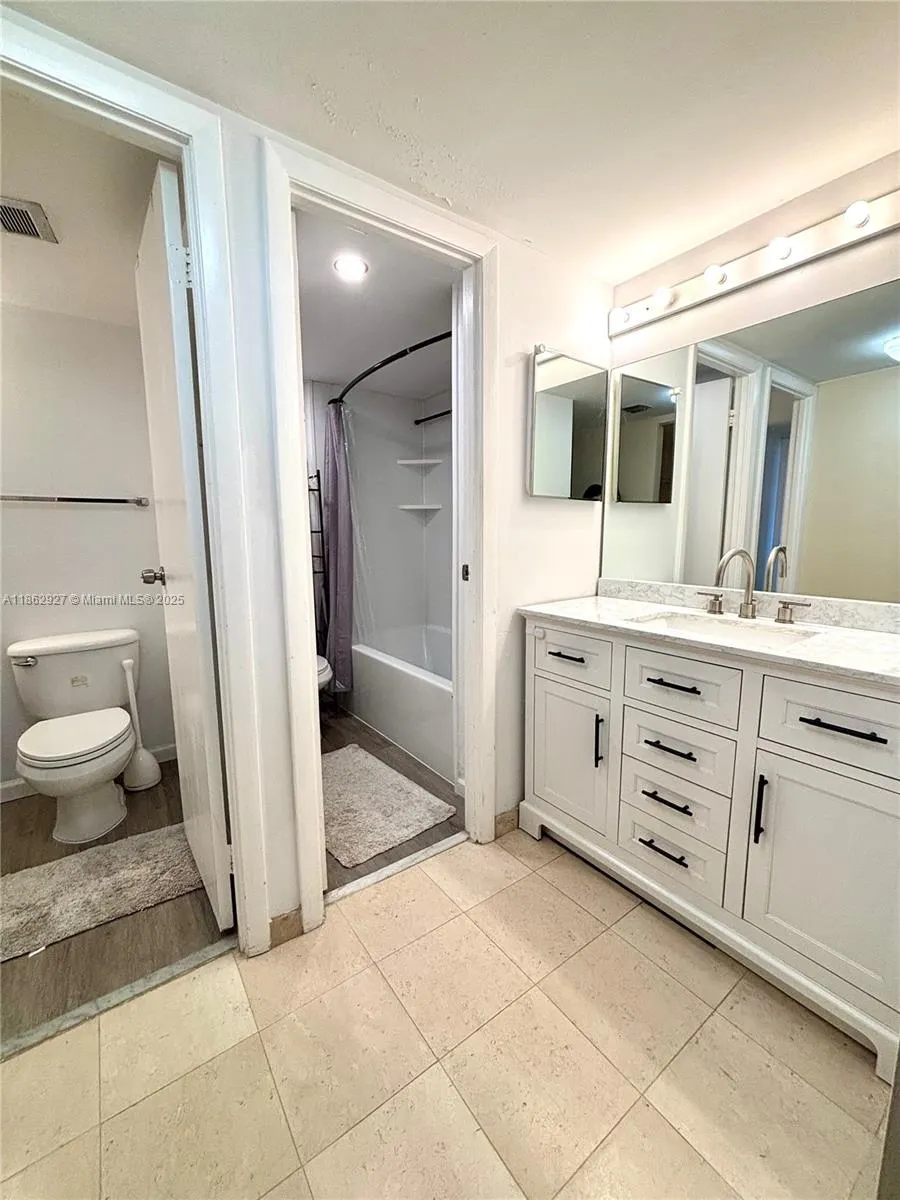 20301 W Country Club Dr, #1025