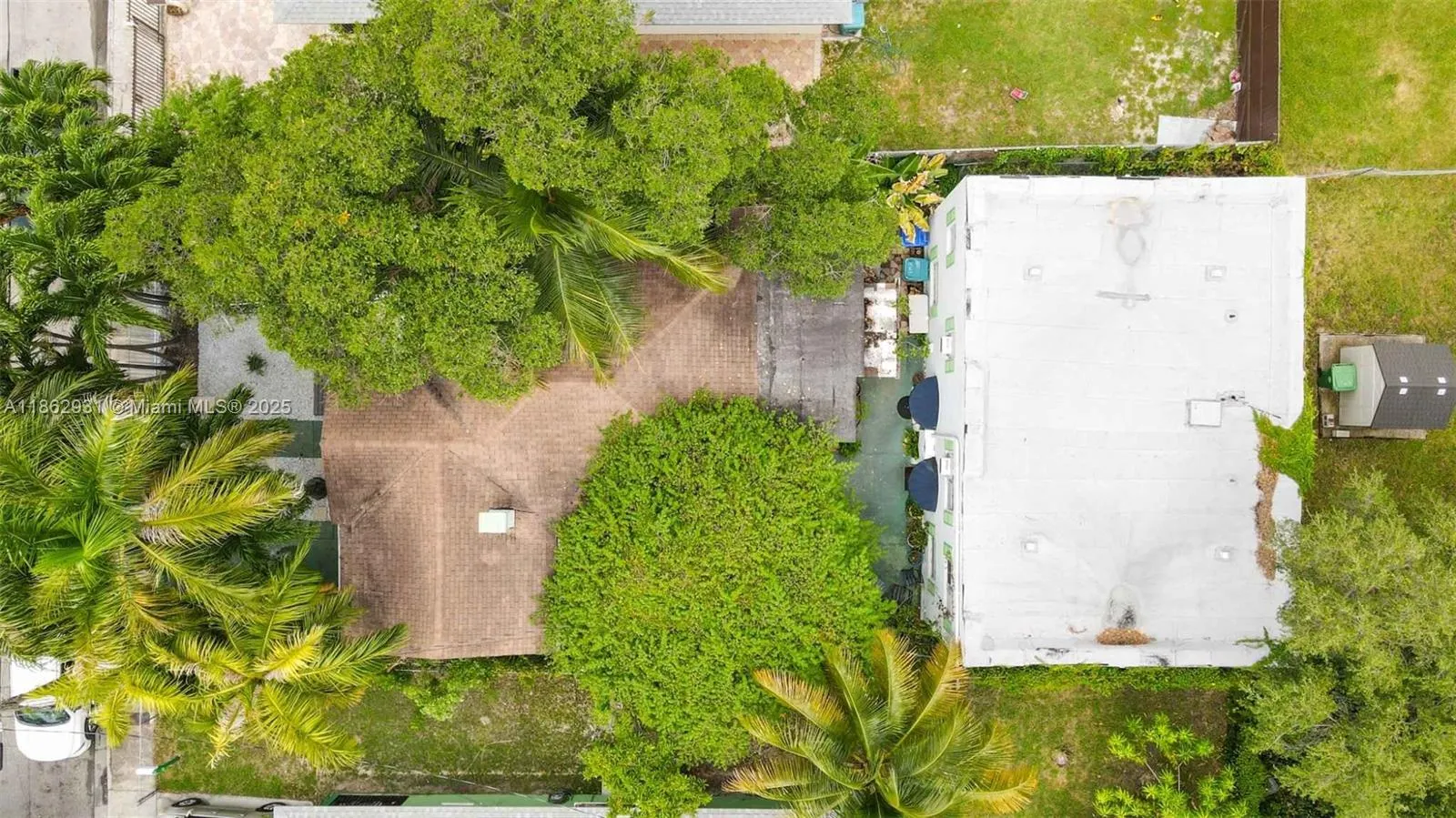 769 NW 10th St