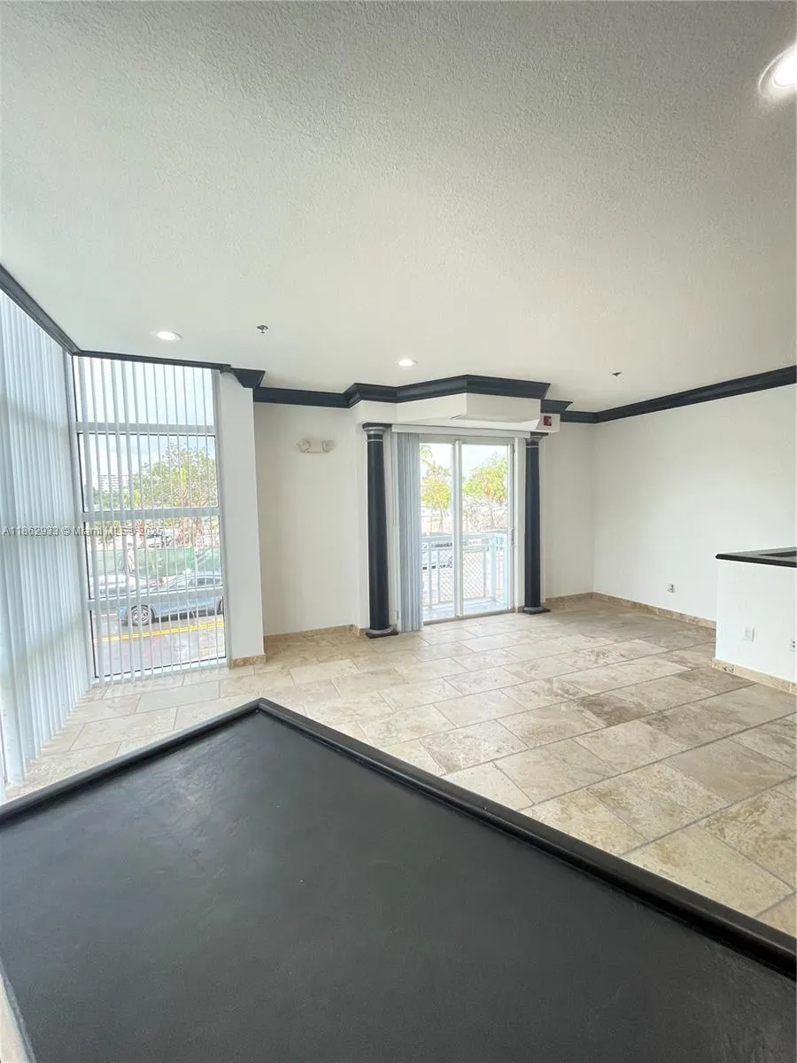 1701 SUNSET HARBOUR DR, #201