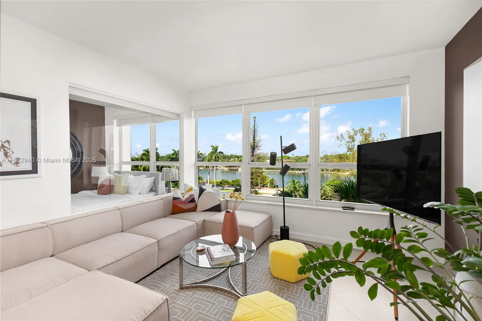 4925 Collins Ave, #4H