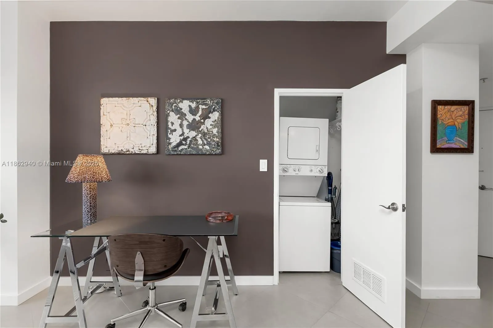 4925 Collins Ave, #4H