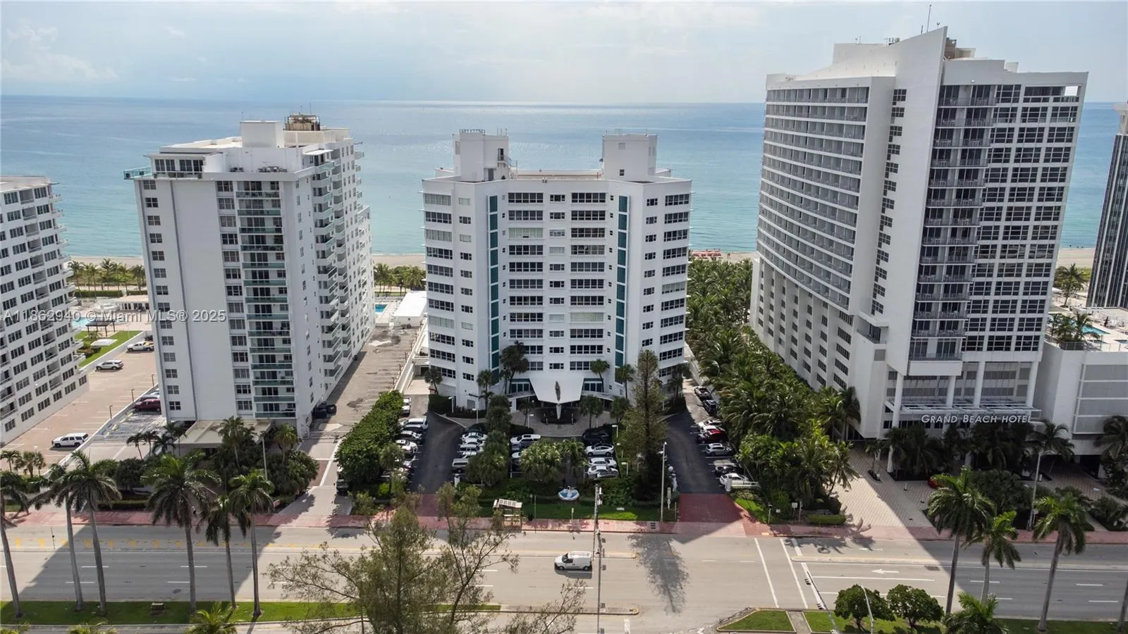 4925 Collins Ave, #4H