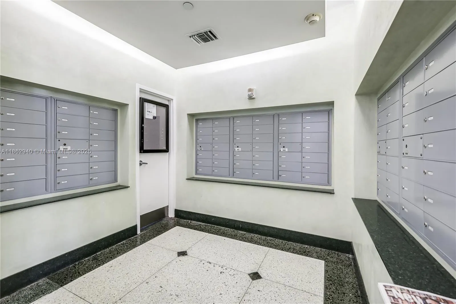 4925 Collins Ave, #4H