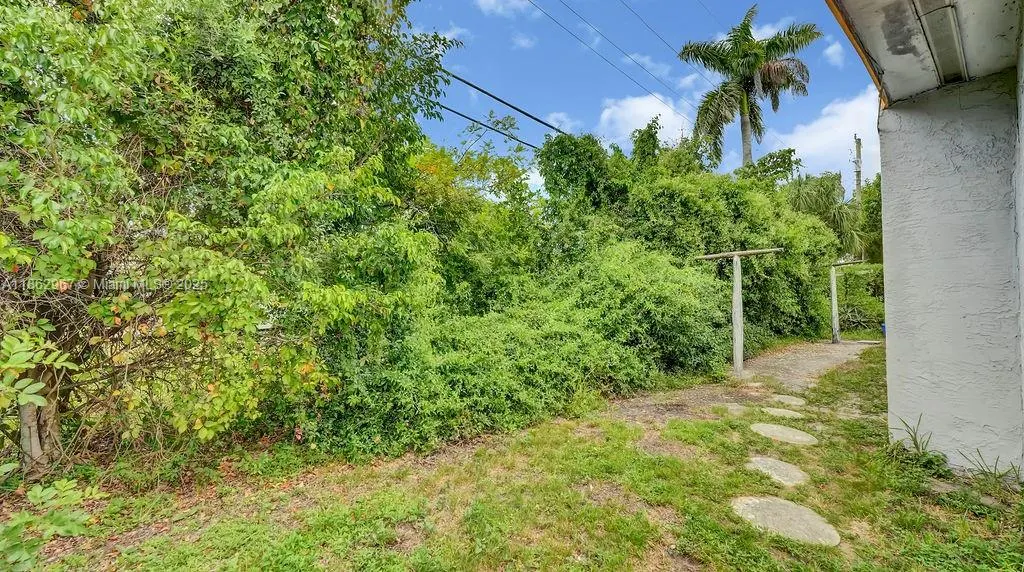 440 SW 29th terr