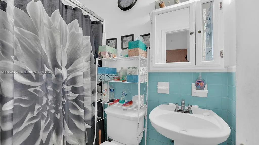 440 SW 29th terr