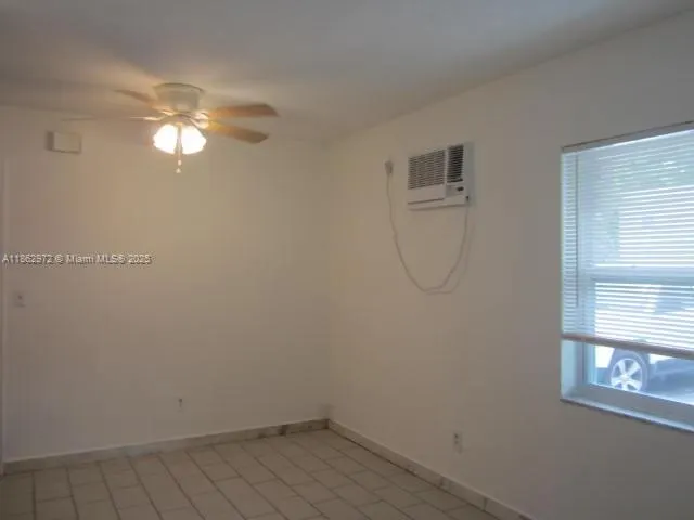 317 SE 10th Ave, #1