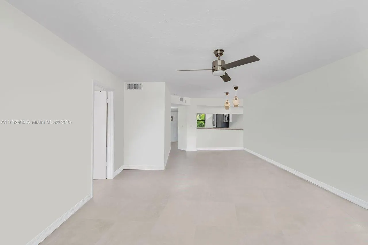 10401 W Broward Blvd, #209