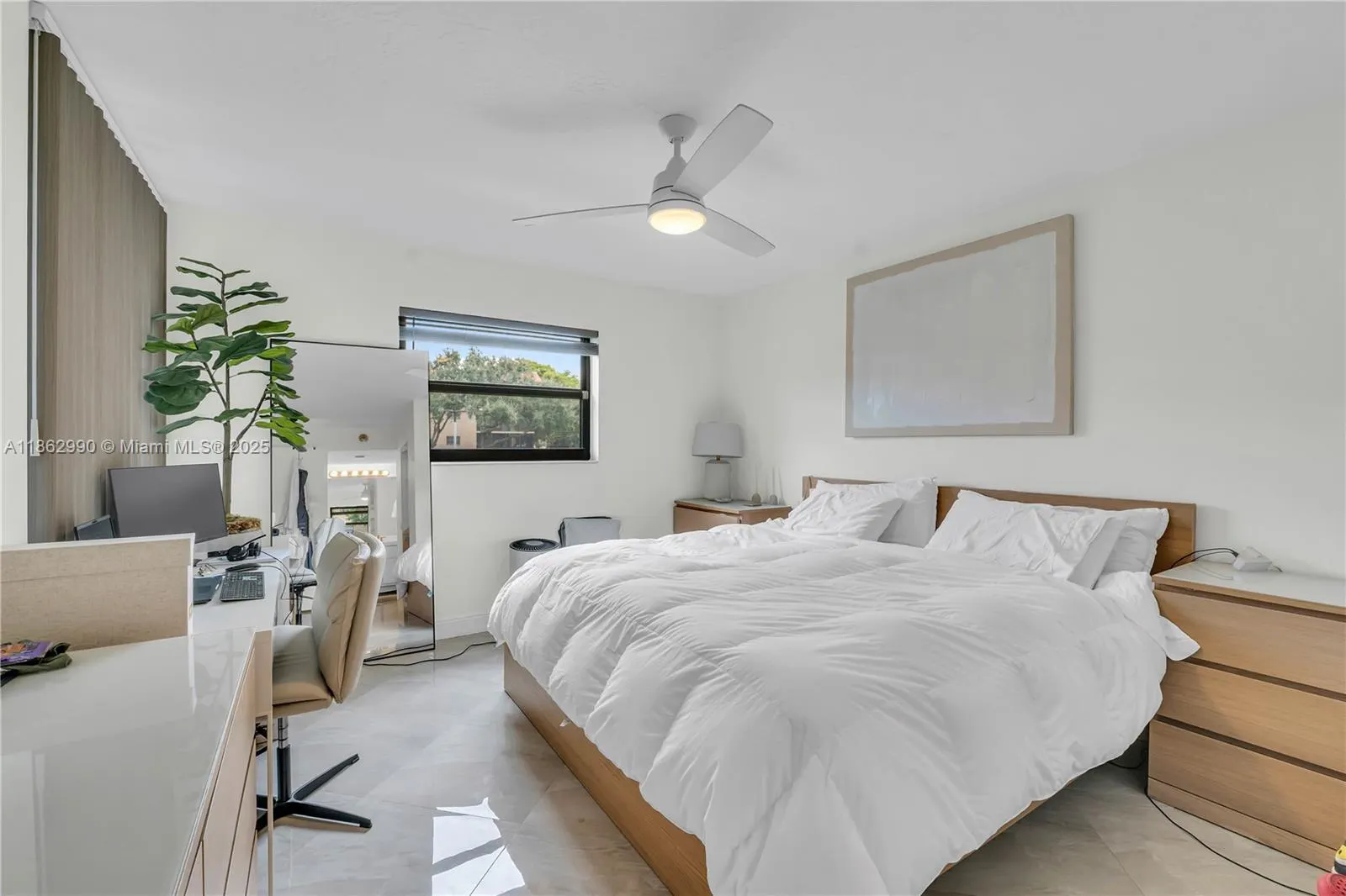 10401 W Broward Blvd, #209