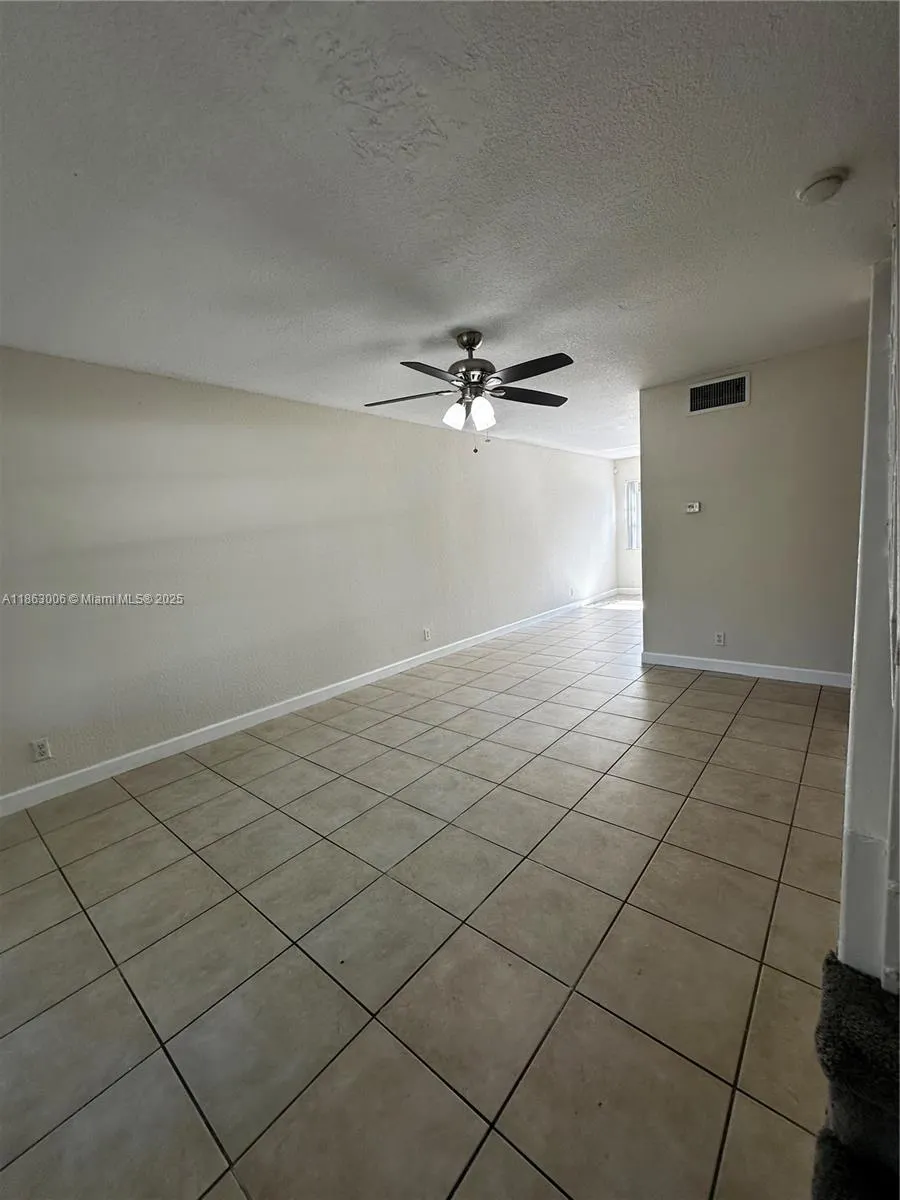 4876 NW 9th Dr, #4876