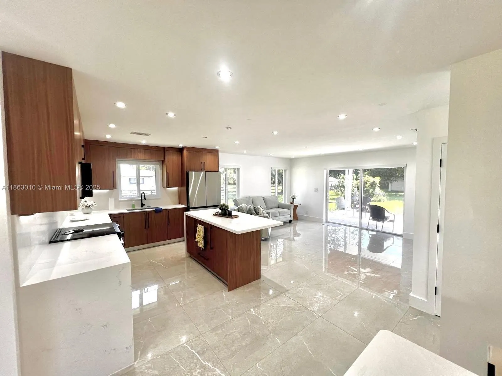 1590 SW 139th Ave