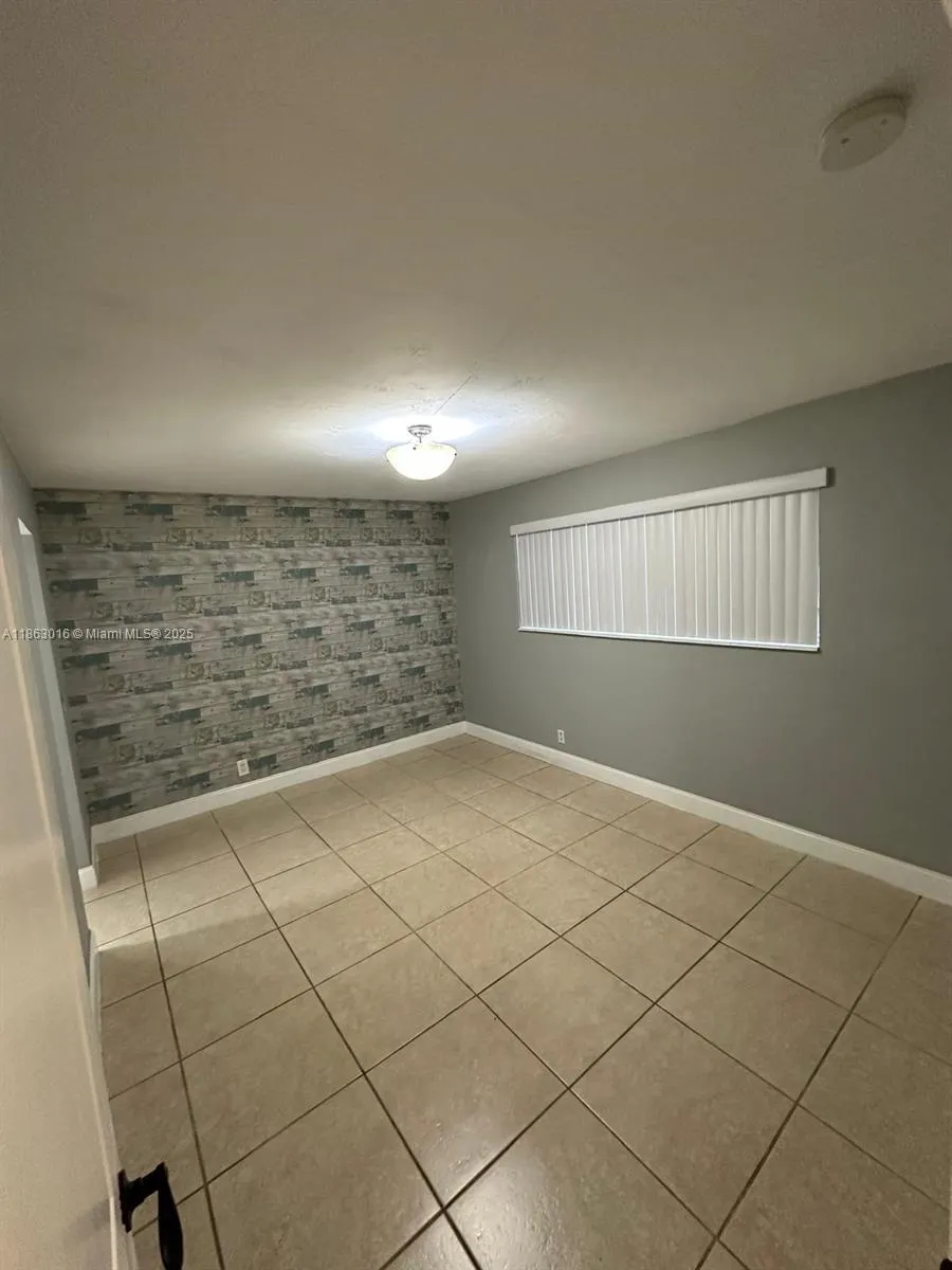 13707 Kendale Lakes Cir, #110