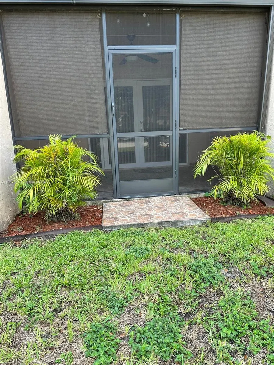 13707 Kendale Lakes Cir, #110