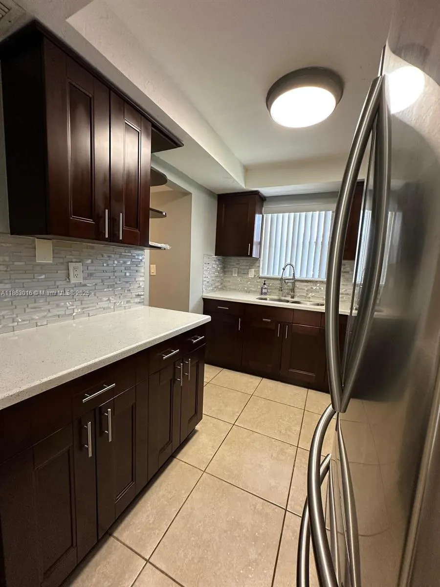 13707 Kendale Lakes Cir, #110