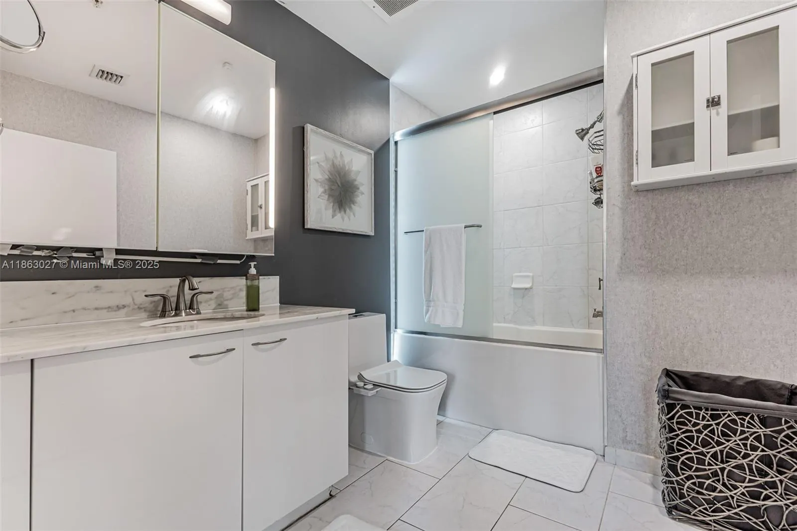 133 NE 2nd Ave, #1208
