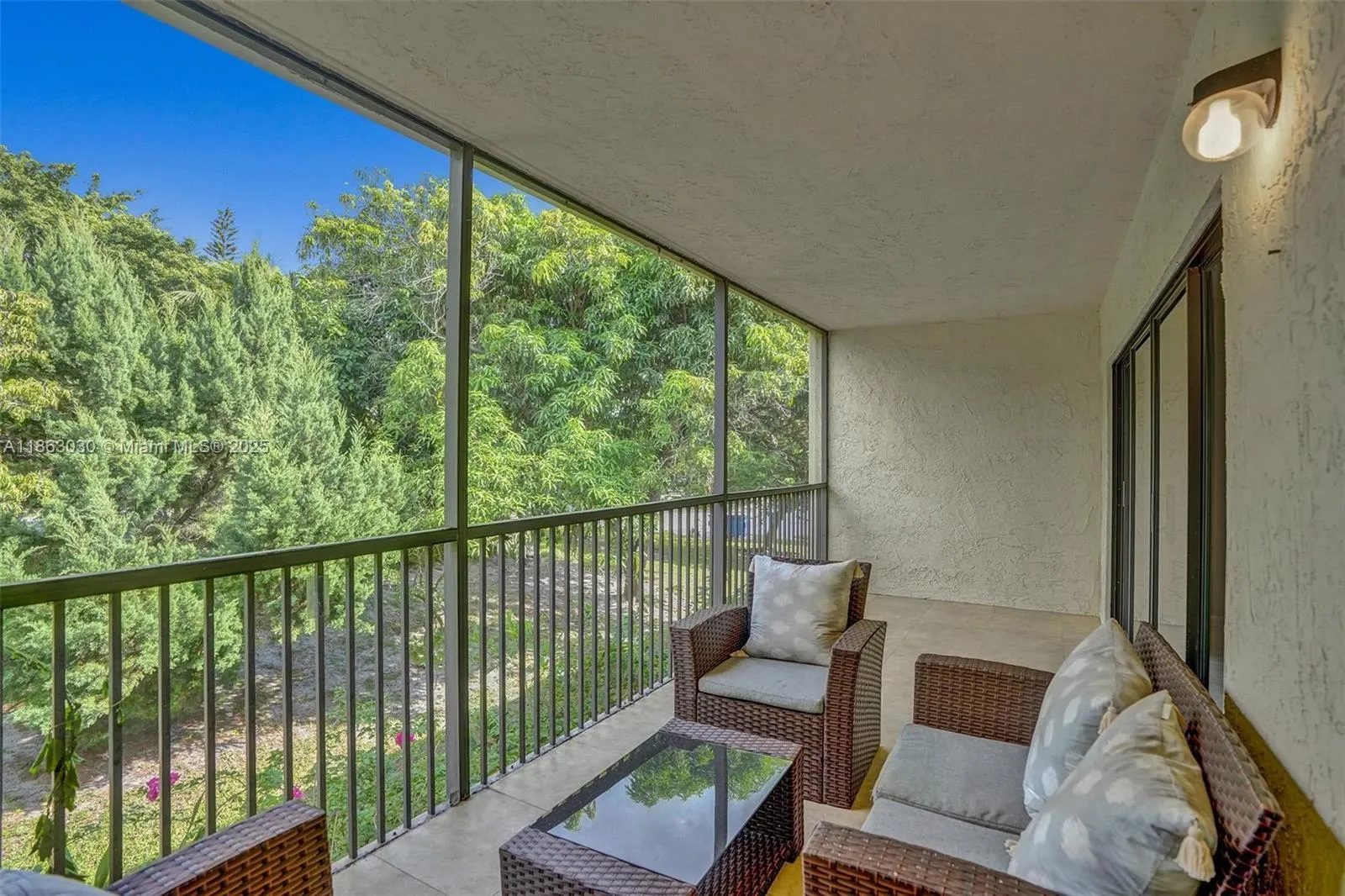 1786 Hammock Blvd, #218