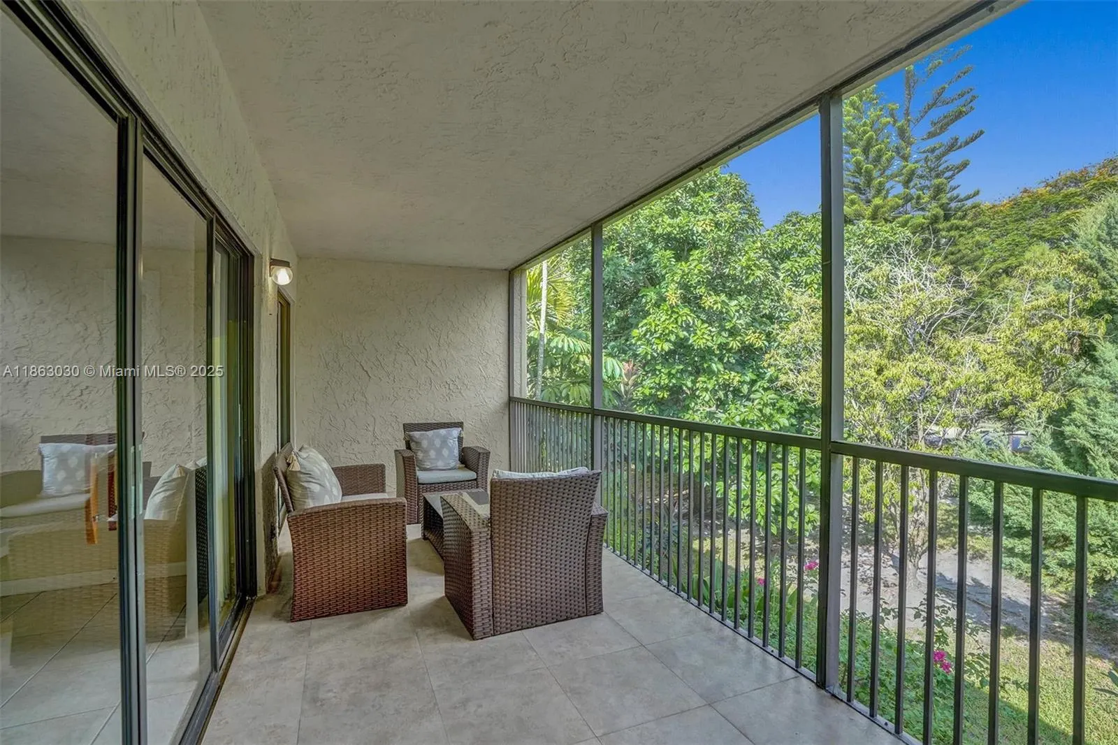 1786 Hammock Blvd, #218