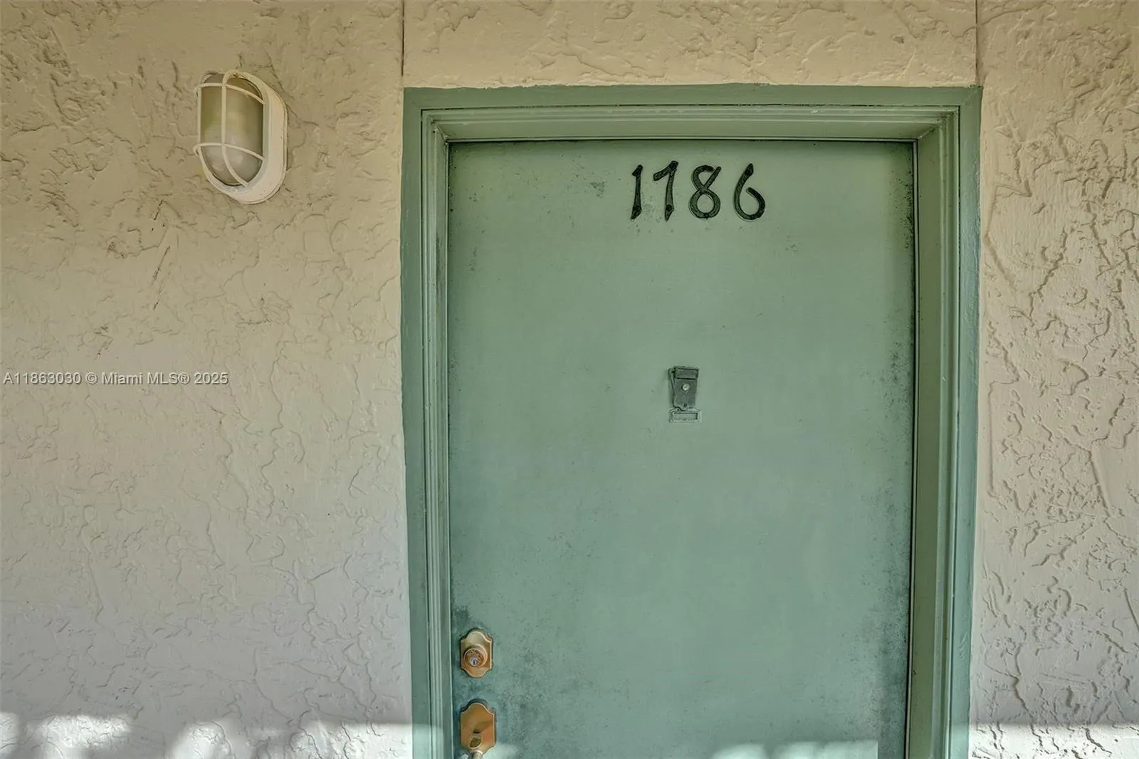 1786 Hammock Blvd, #218