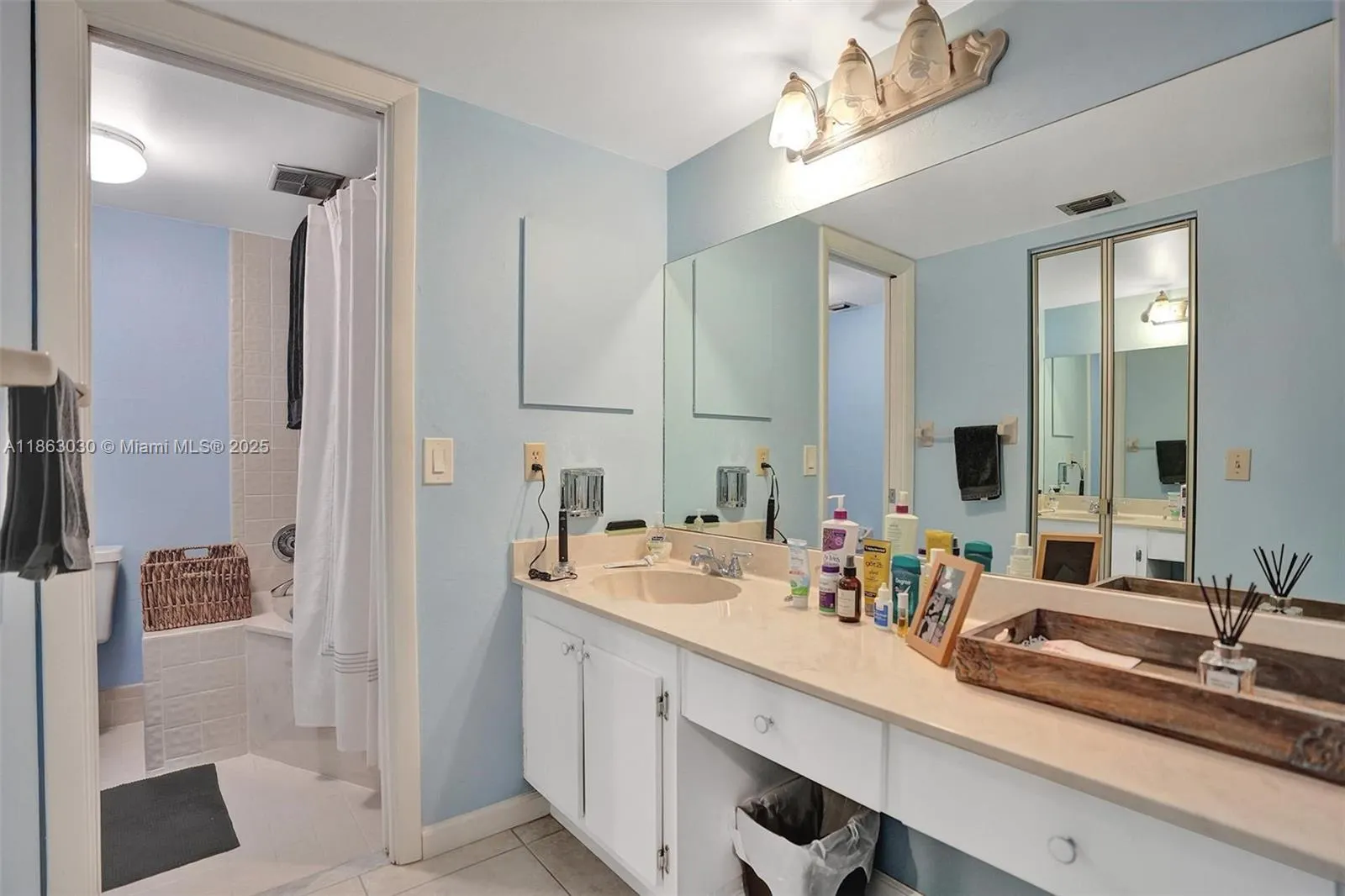 1786 Hammock Blvd, #218