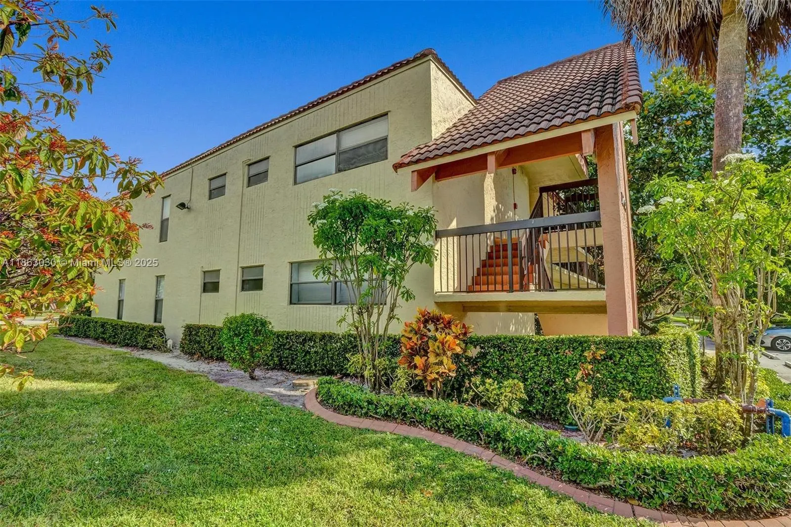 1786 Hammock Blvd, #218