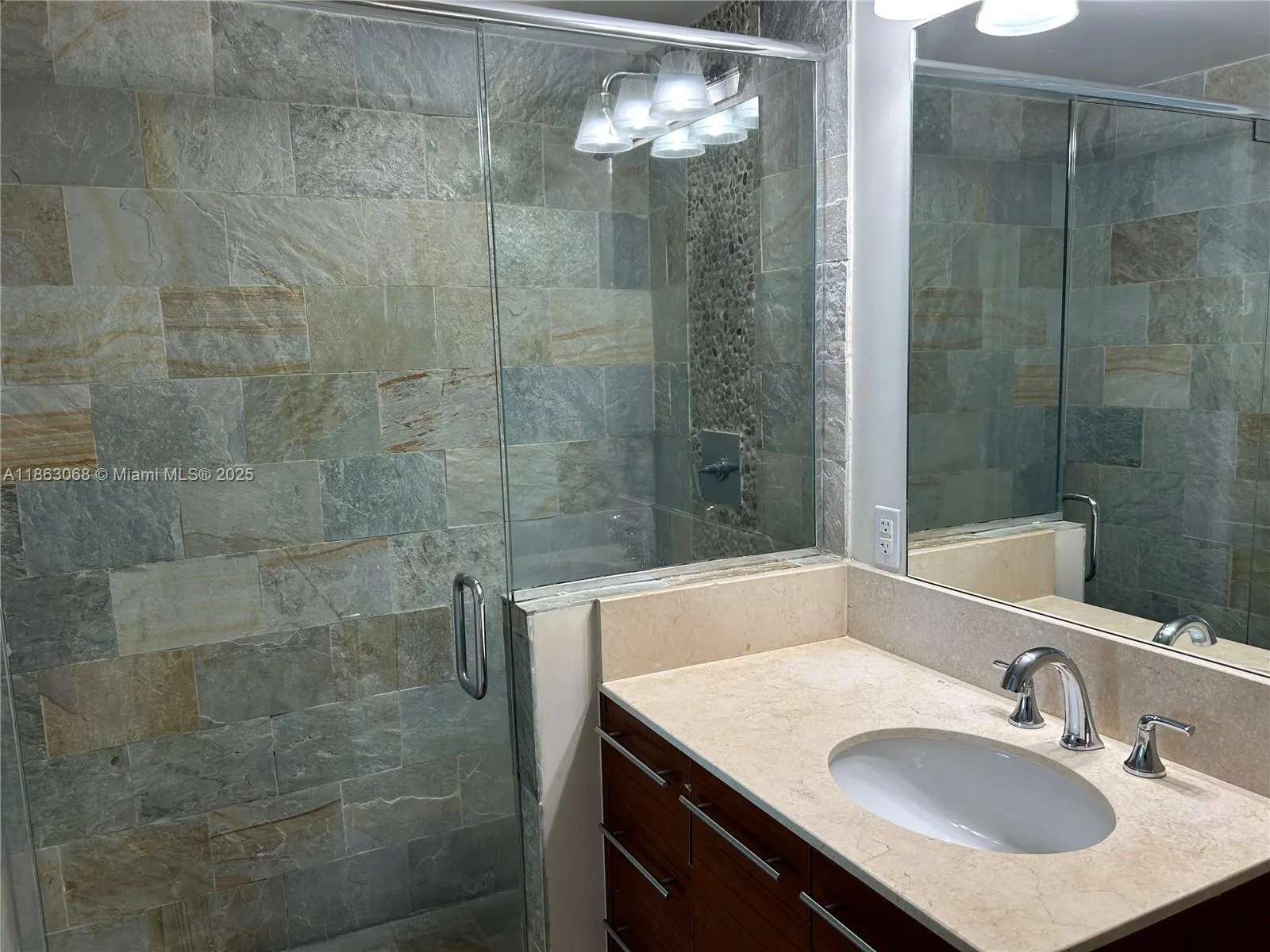 2681 N Flamingo Rd, #1102S