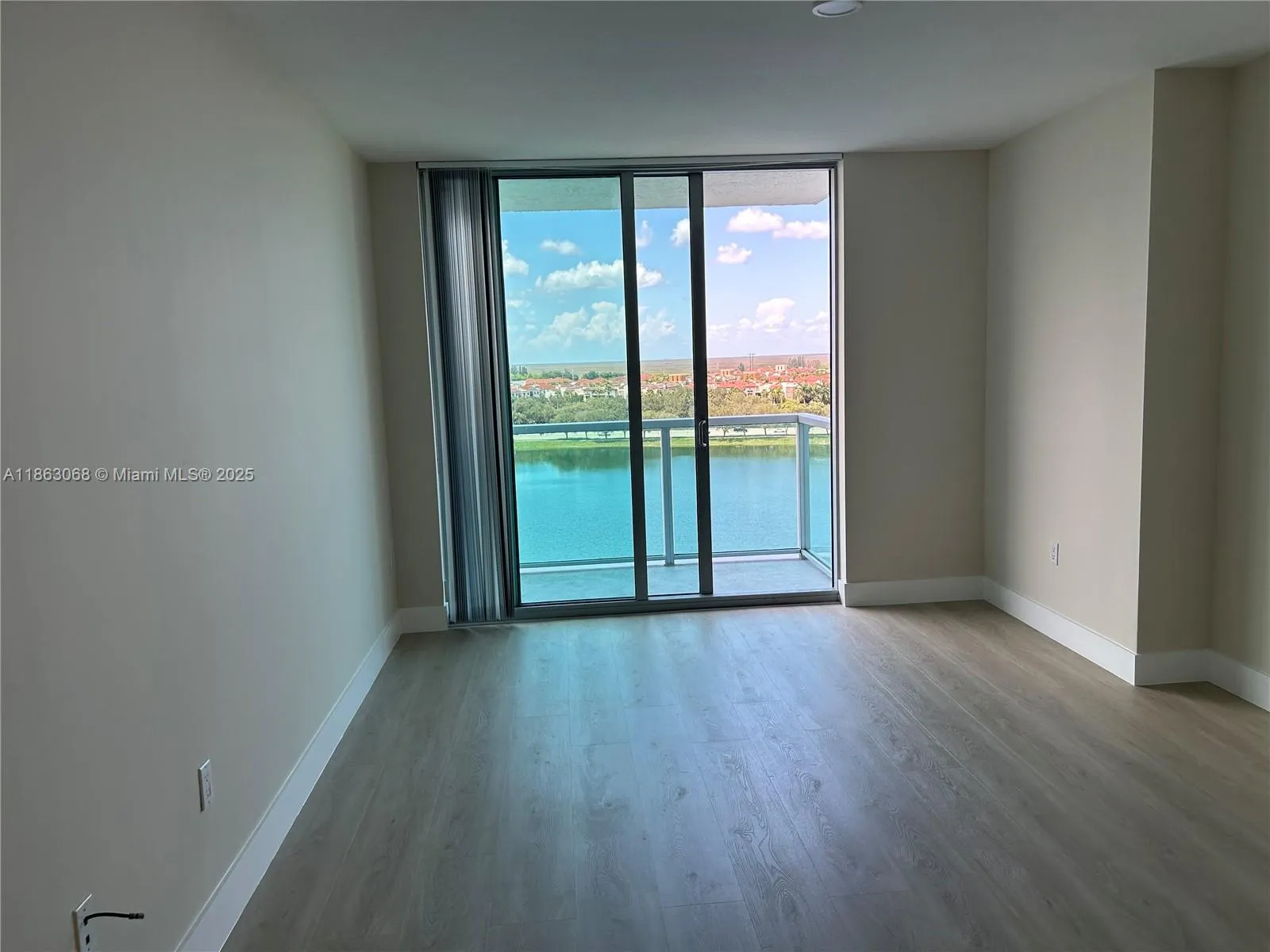 2681 N Flamingo Rd, #1102S