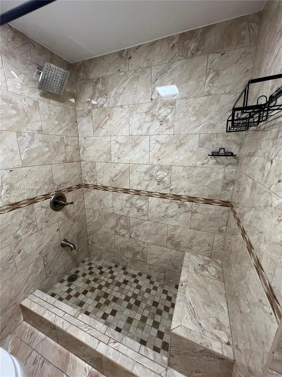 1075 W 68th St, #218