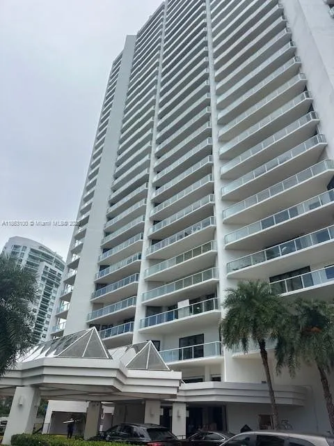 19500 Turnberry Way, #12E