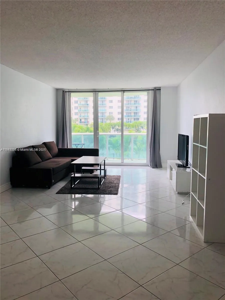 19380 Collins Ave, #210
