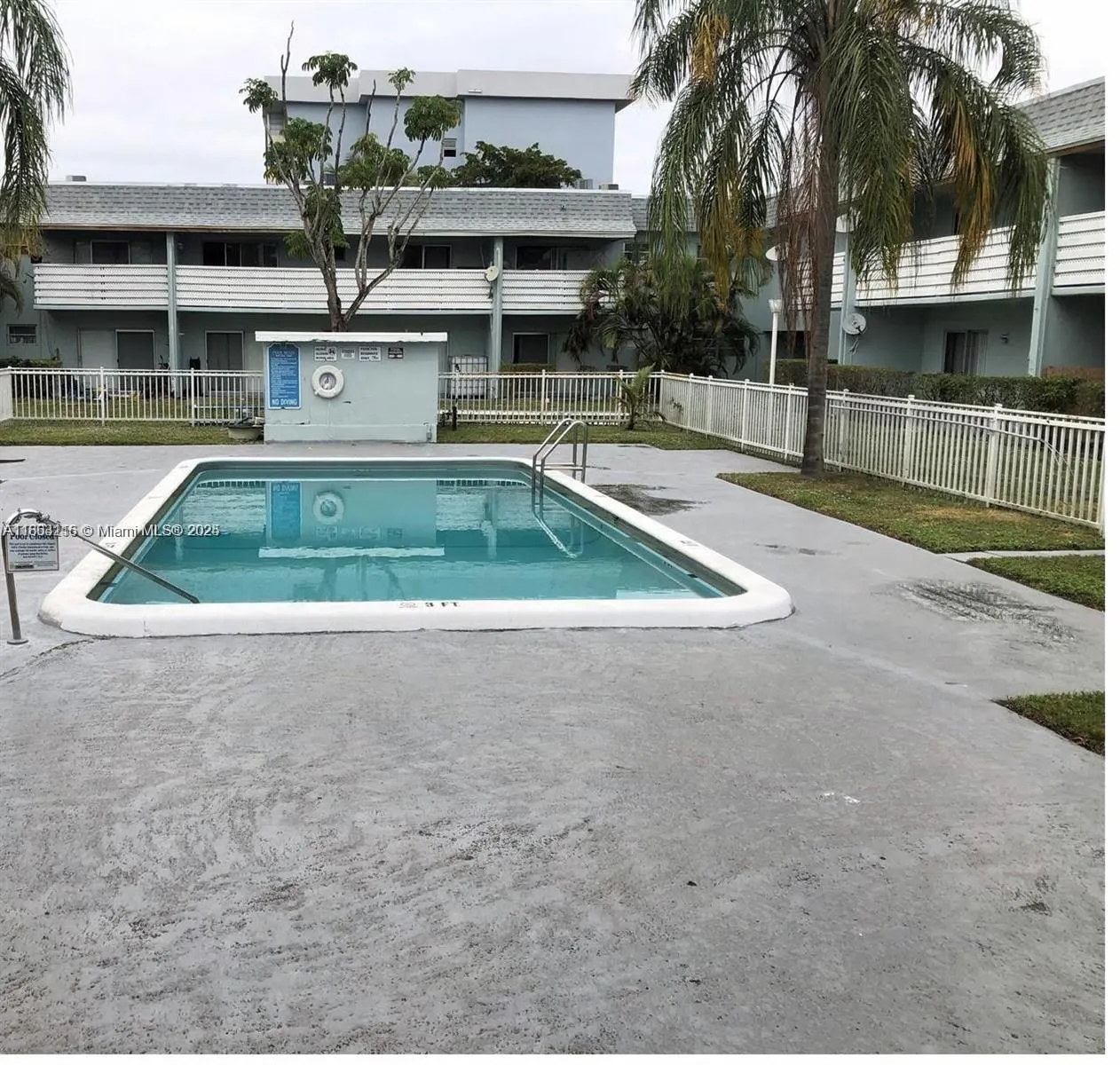 4271 NW 5th St, #108