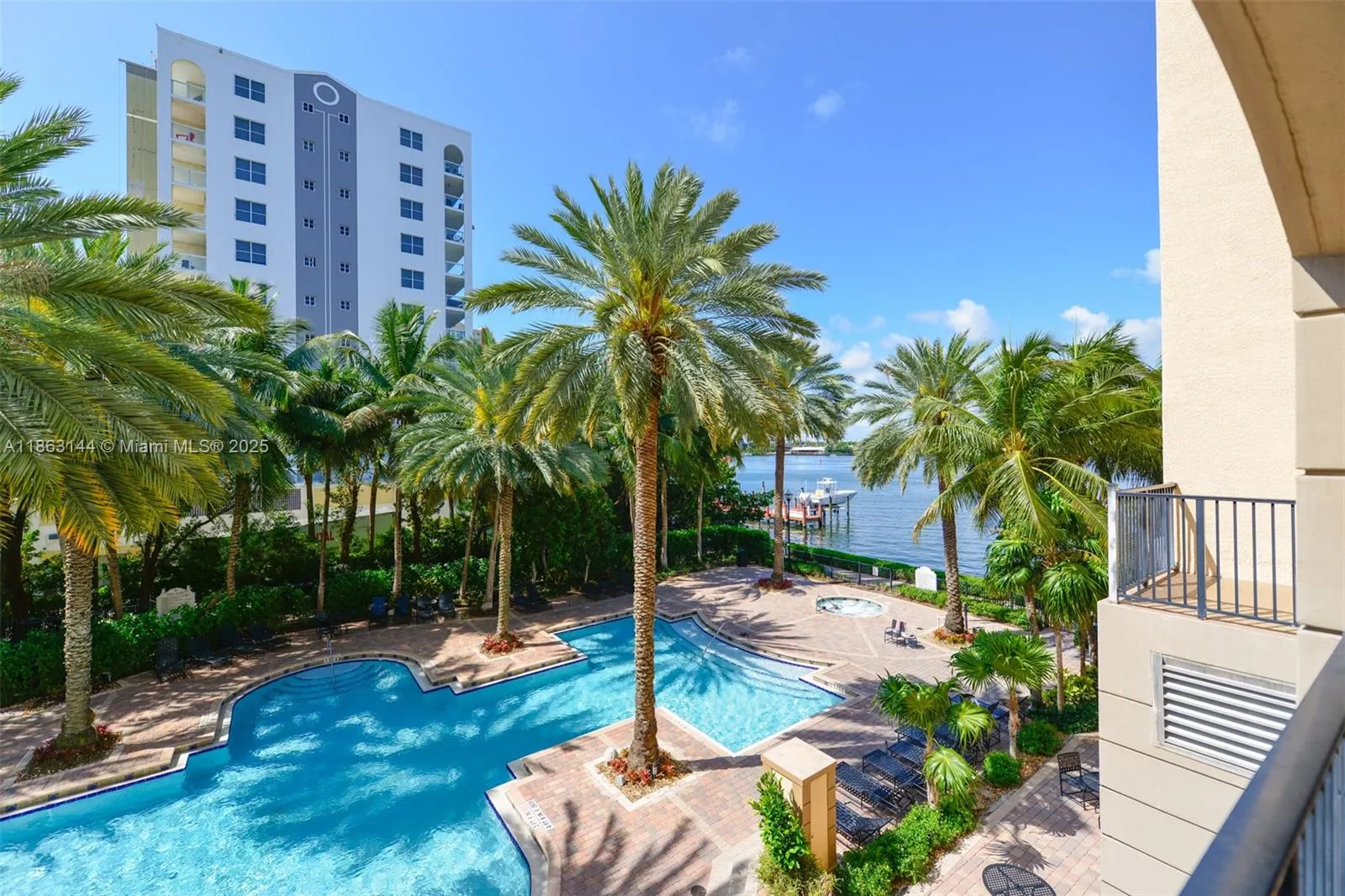 17100 N Bay Rd, #1303
