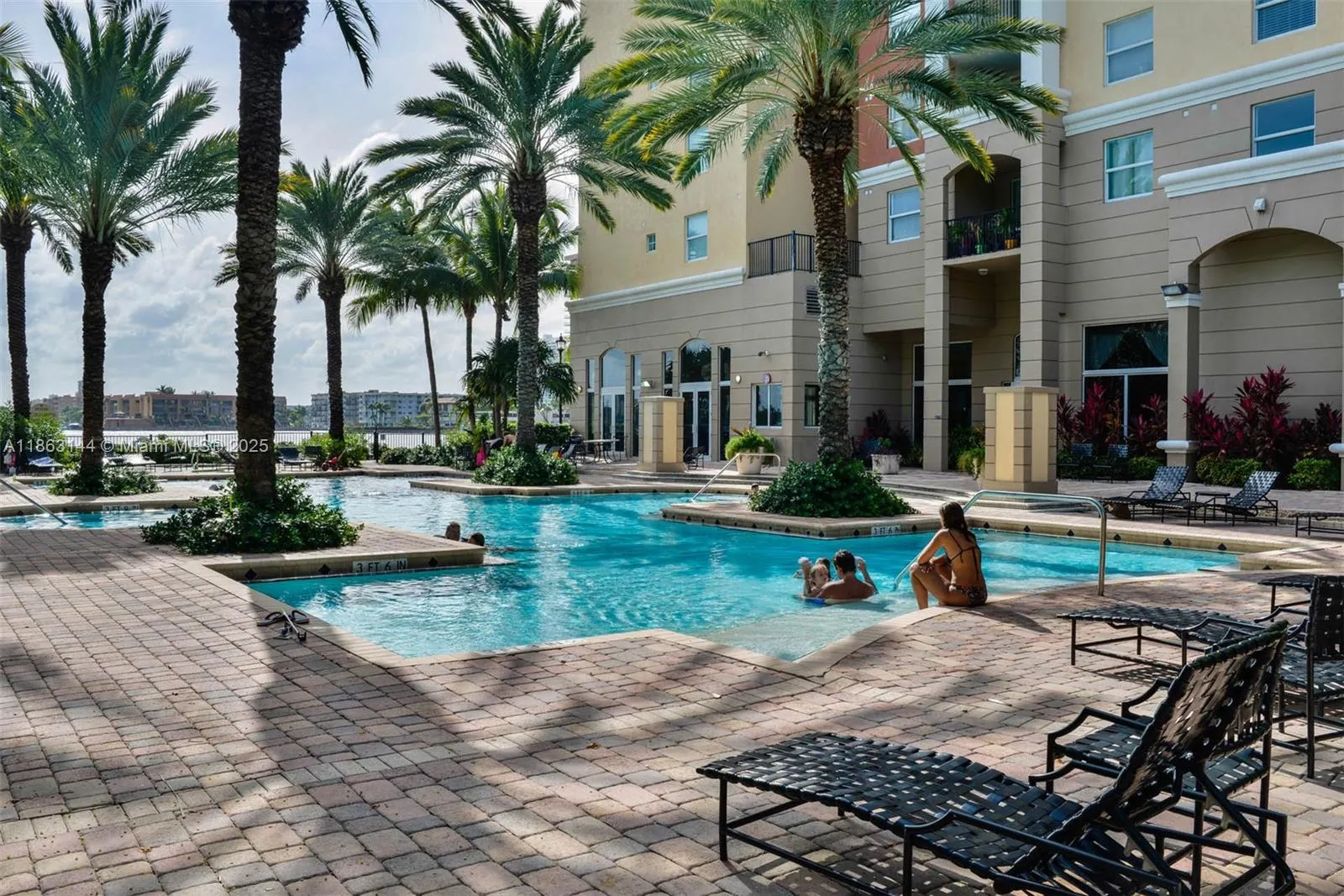 17100 N Bay Rd, #1303