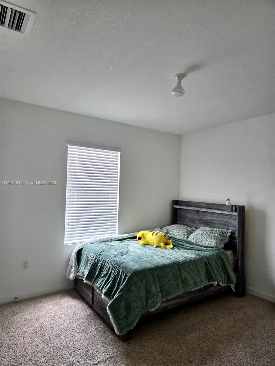 654 NE 5th Way