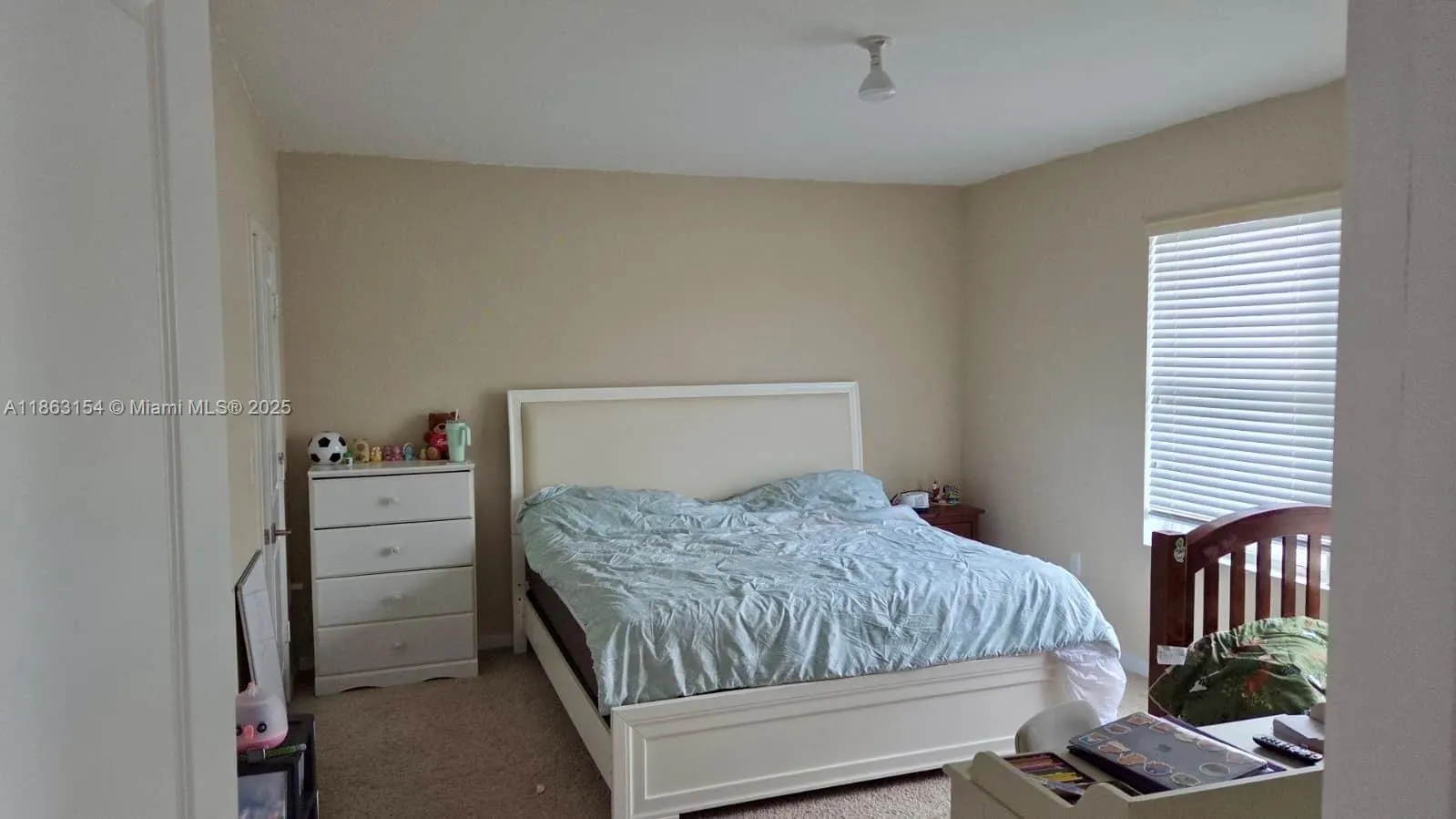 654 NE 5th Way