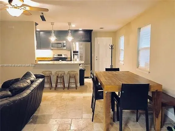 2185 86th Dr