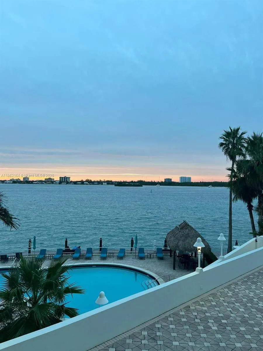 10350 W Bay Harbor Dr, #9H