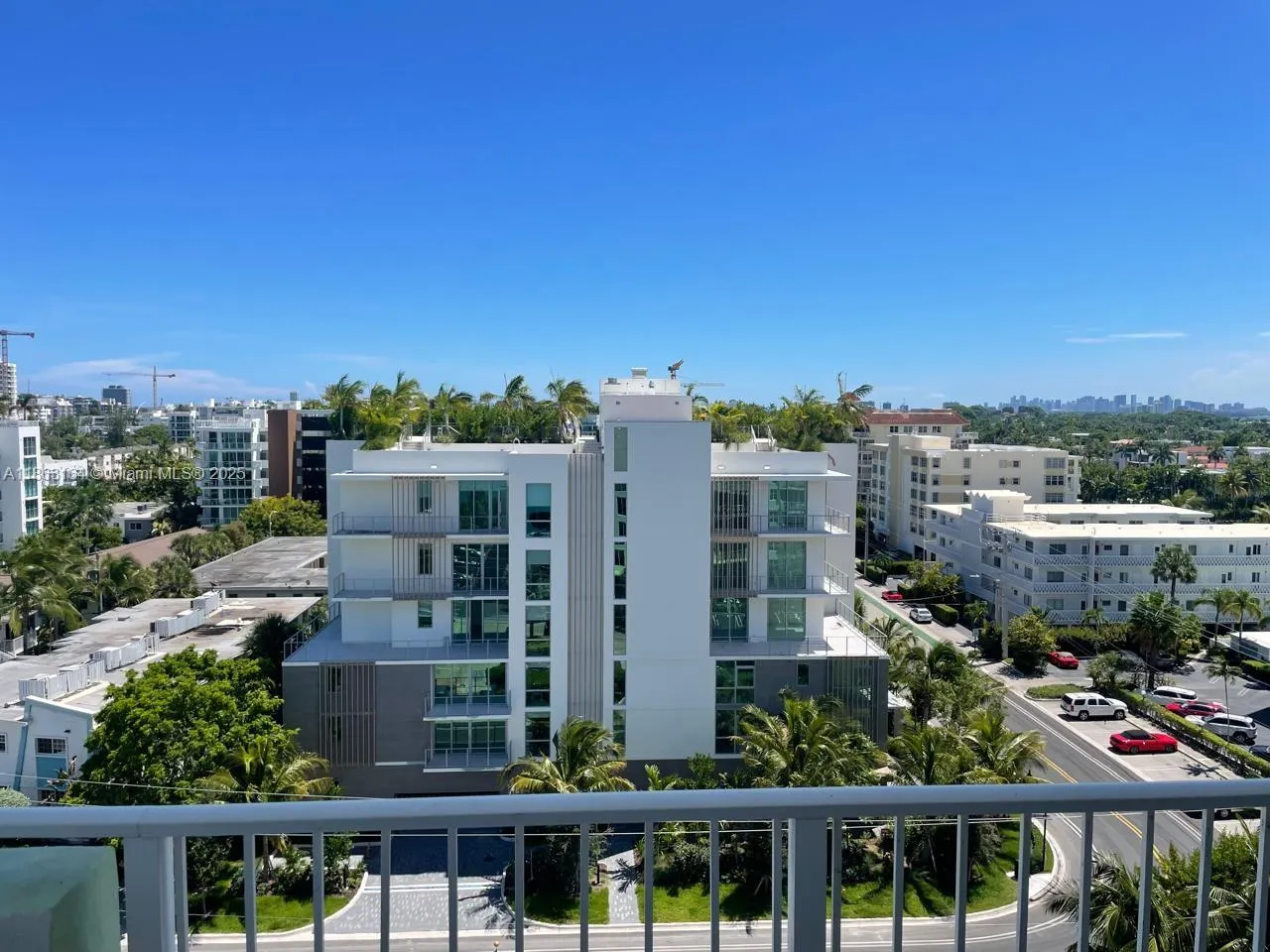 10350 W Bay Harbor Dr, #9H