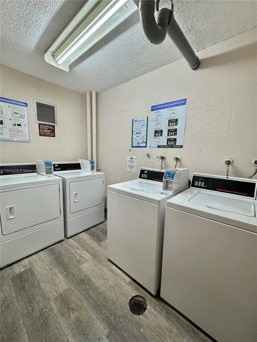 1300 NE Miami Gardens Dr, #219E